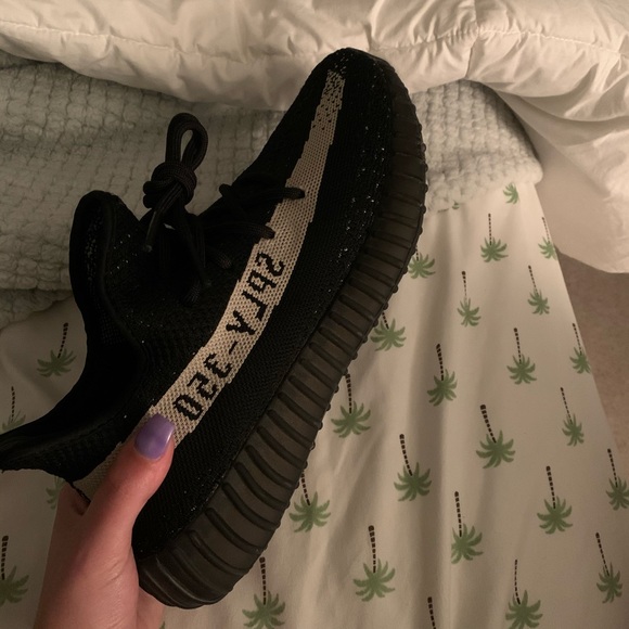 Yeezy Adidas Boost 350 V2 Core Black White